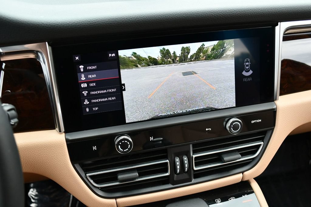 Used 2024 Porsche Macan S AWD/4WD image 56