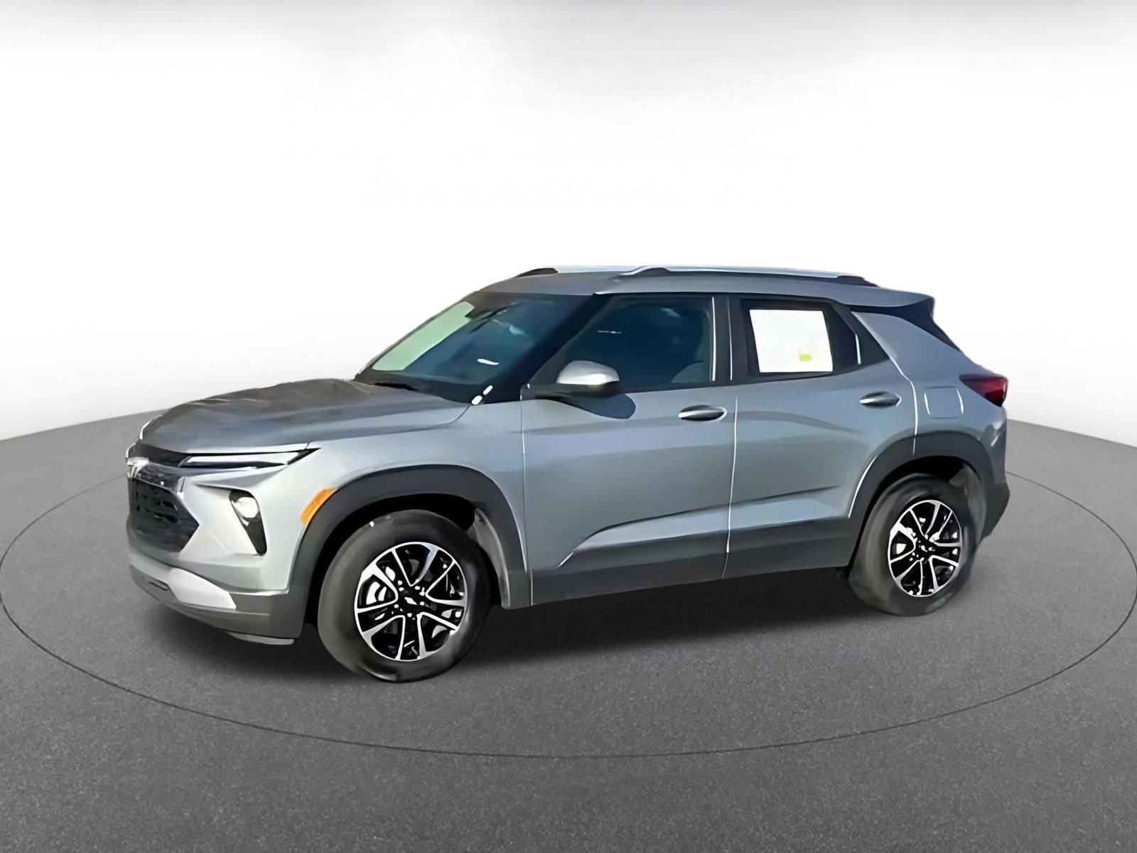 Used 2025 Chevrolet TrailBlazer LT image 11