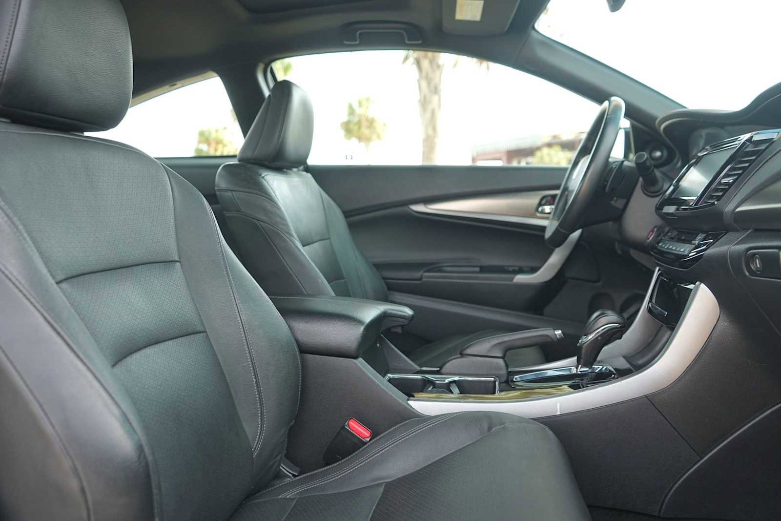 Used 2017 Honda Accord EX-L image 15