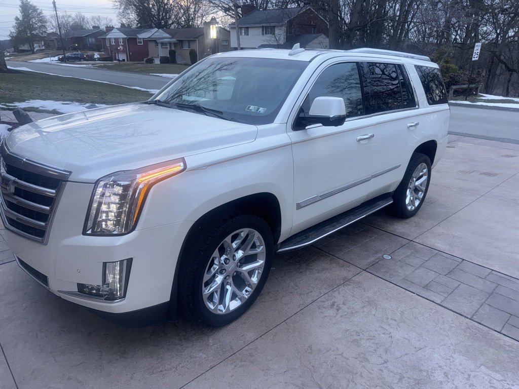 Used 2015 Cadillac Escalade Luxury video 2