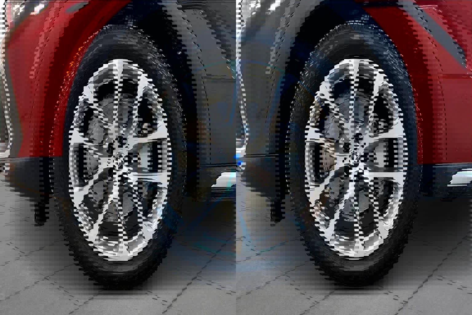 Used 2021 BMW X6 xDrive40i w/ Premium Package image 10