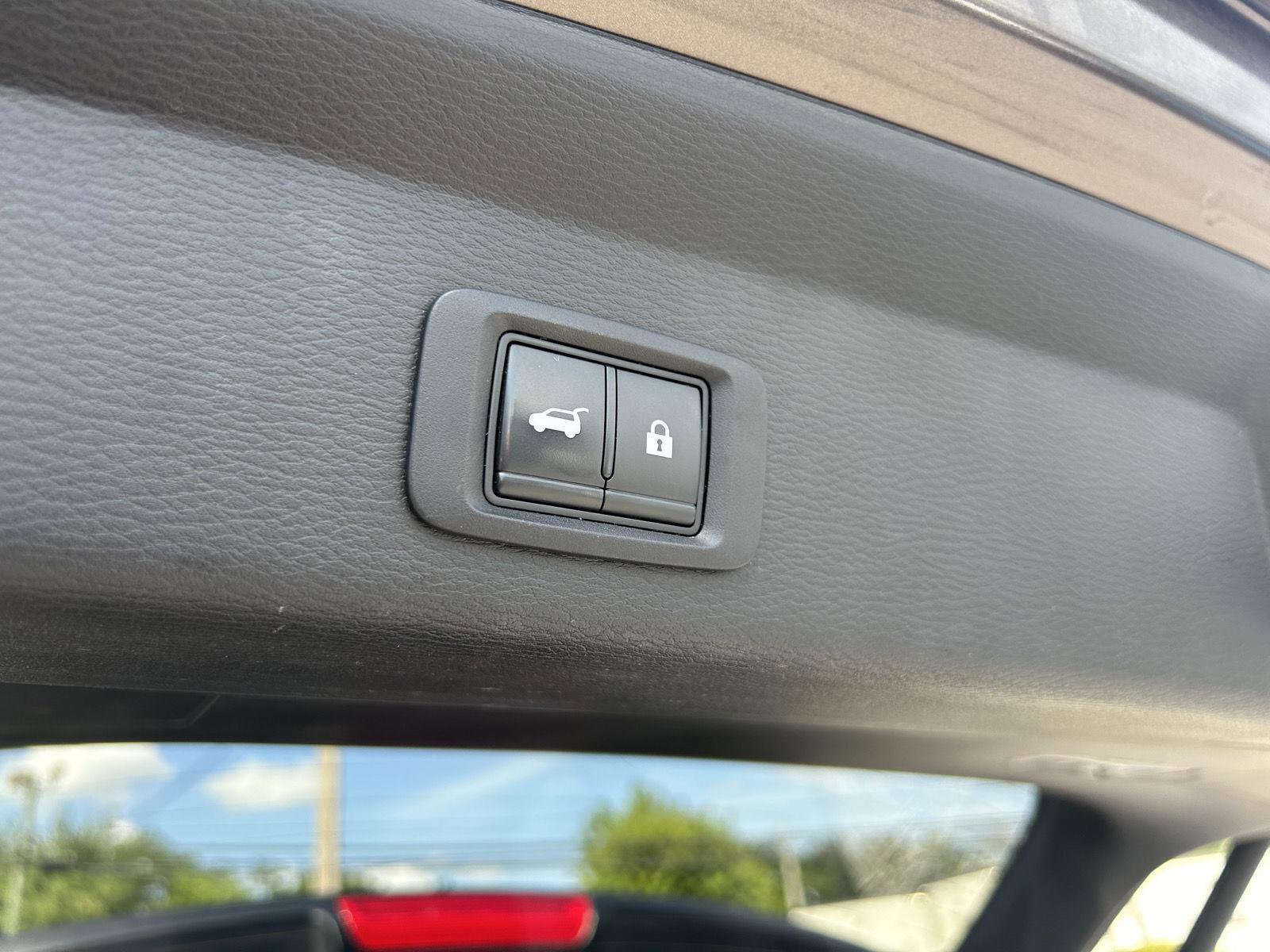 Used 2022 Mitsubishi Outlander SEL image 23