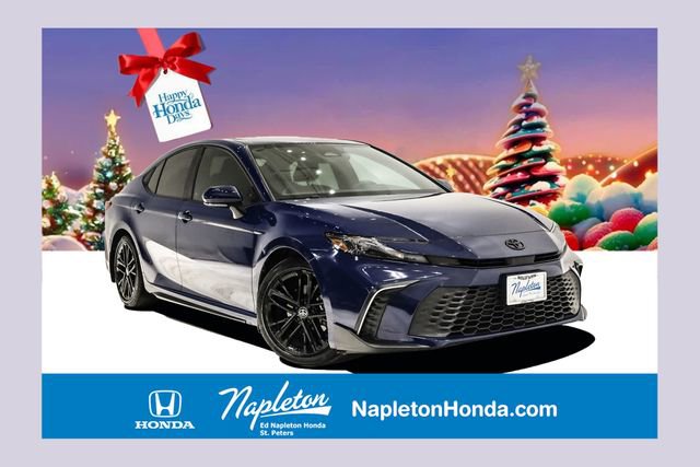 Used 2025 Toyota Camry SE video 1