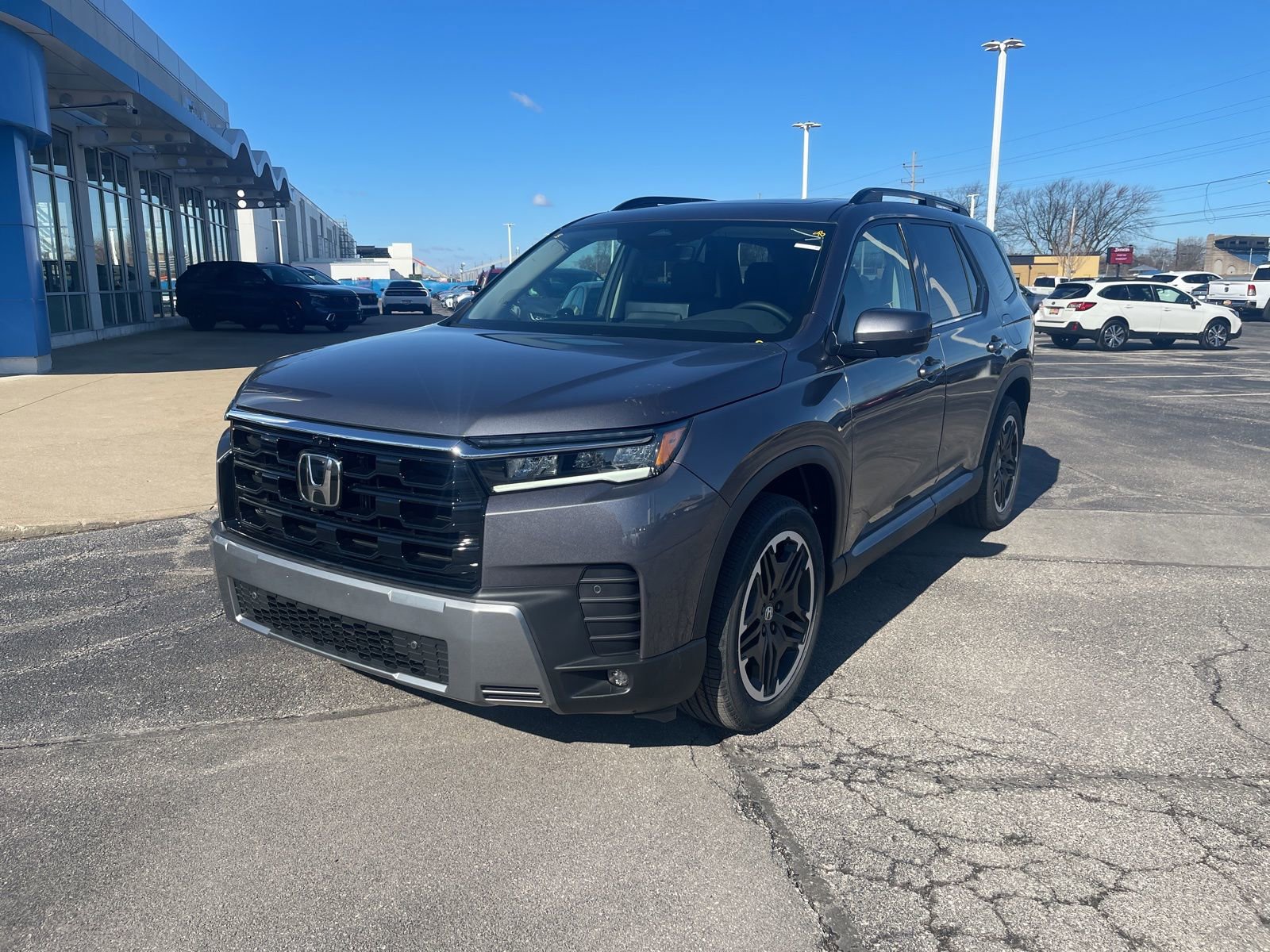 New 2026 Honda Pilot Touring image 2