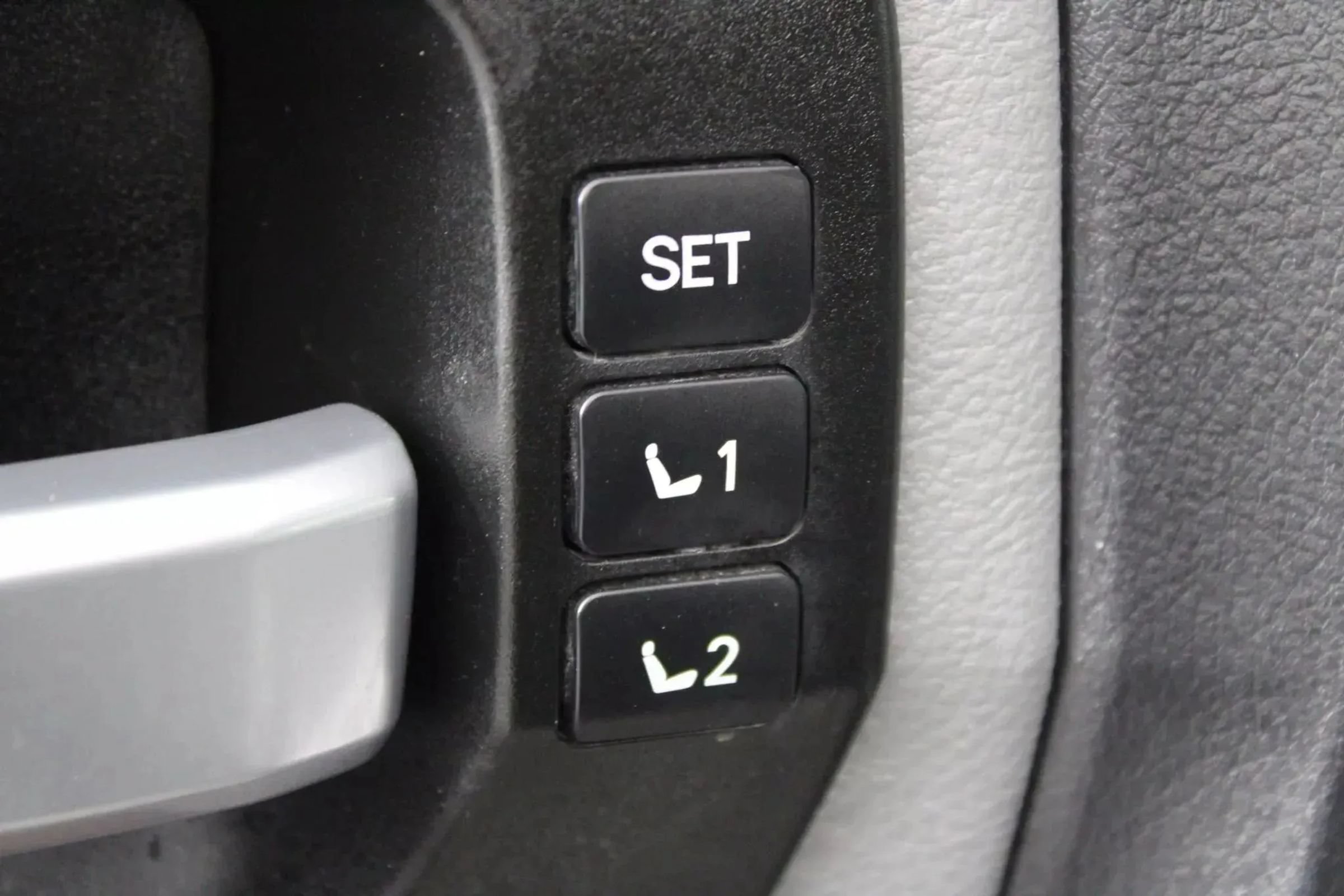 Used 2016 Toyota Sequoia Platinum AWD/4WD image 49