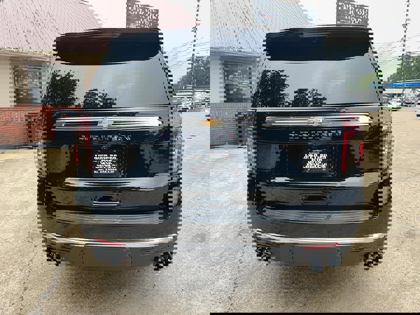 Used 2021 Chevrolet Suburban High Country w/ Premium Package image 6