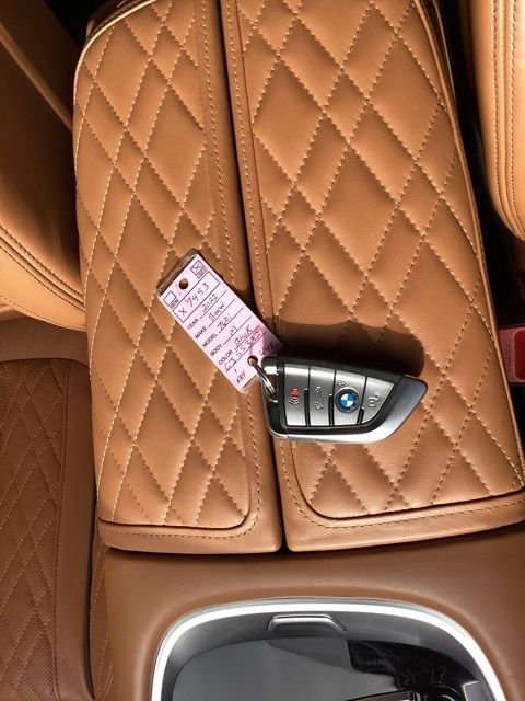 Used 2022 BMW M760i xDrive w/ Luxury Rear Seating Package image 26