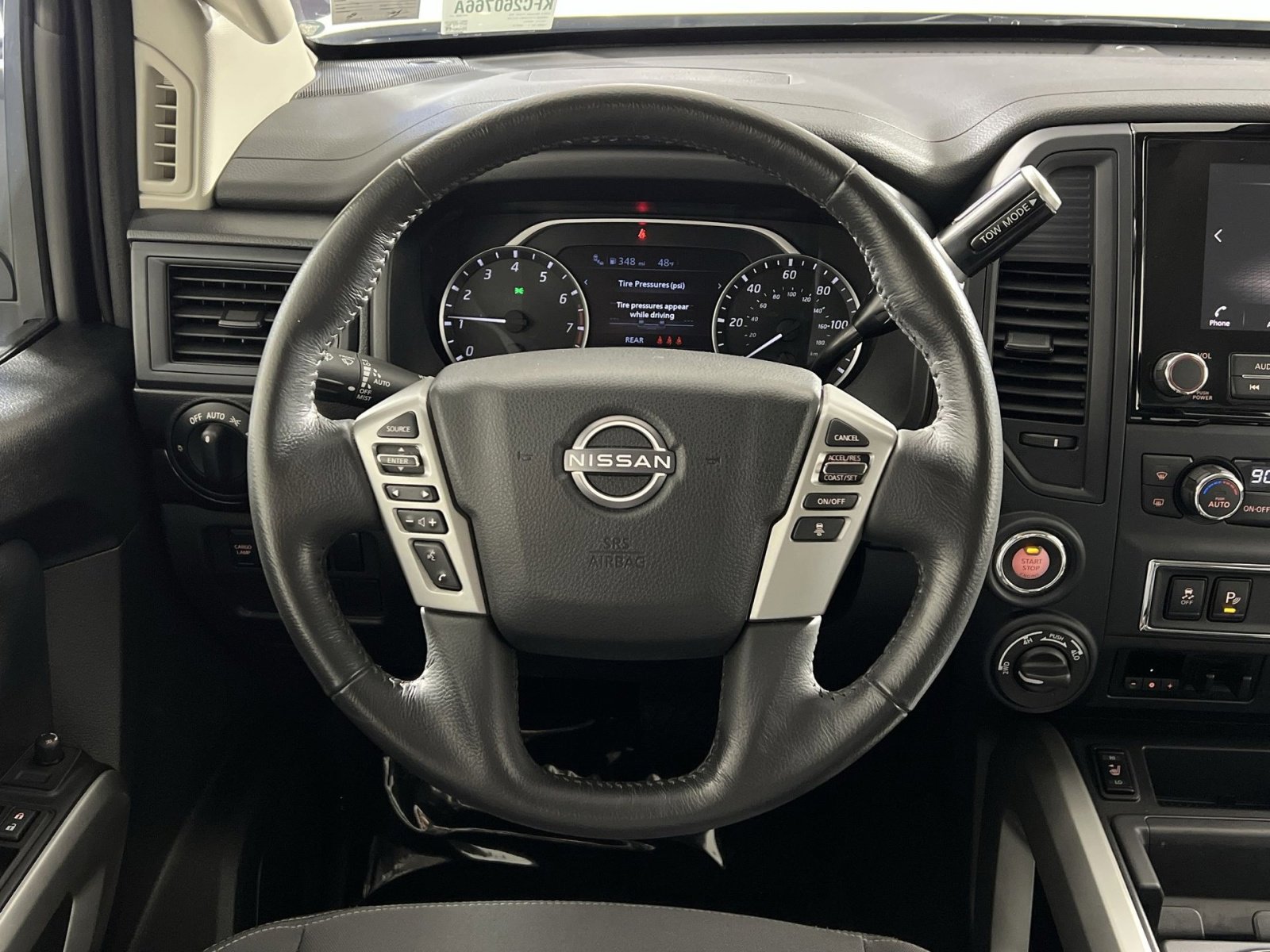 Used 2024 Nissan Titan SV w/ SV Convenience Package image 16