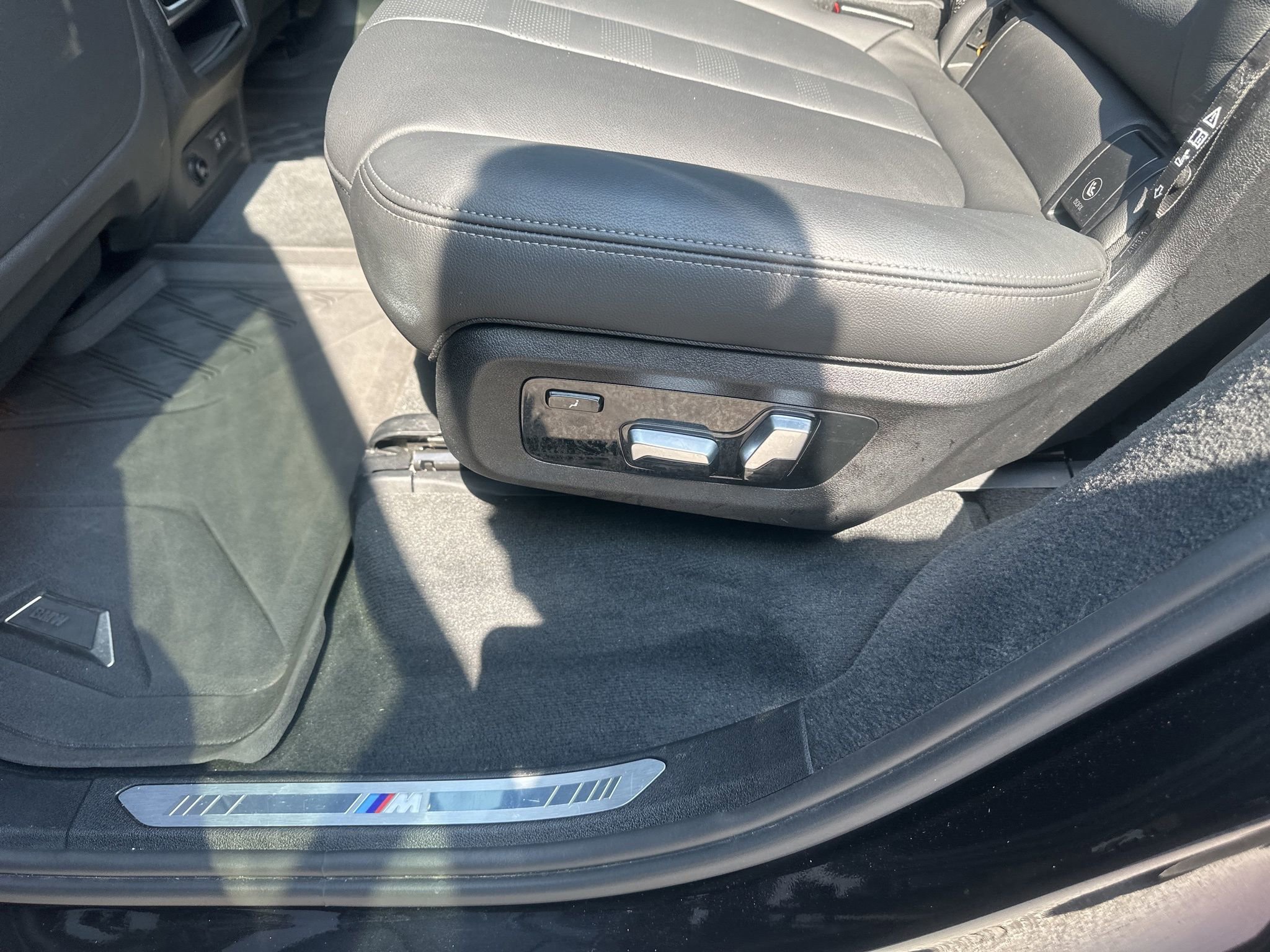 Used 2020 BMW X7 xDrive40i w/ M Sport Package image 21