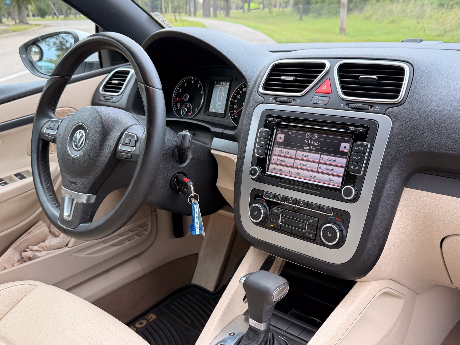 Used 2011 Volkswagen Eos Komfort FWD image 14