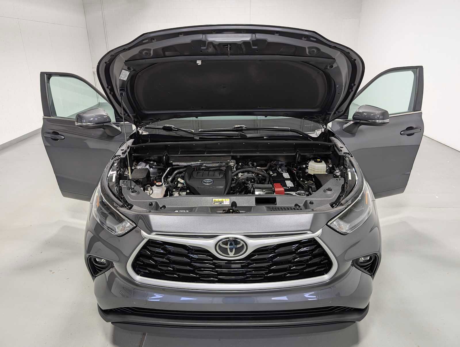 Used 2023 Toyota Highlander XLE image 13