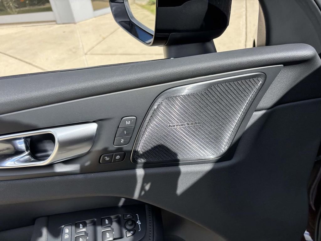 New 2026 Volvo XC60 B5 Plus w/ Protection Package Premier image 12