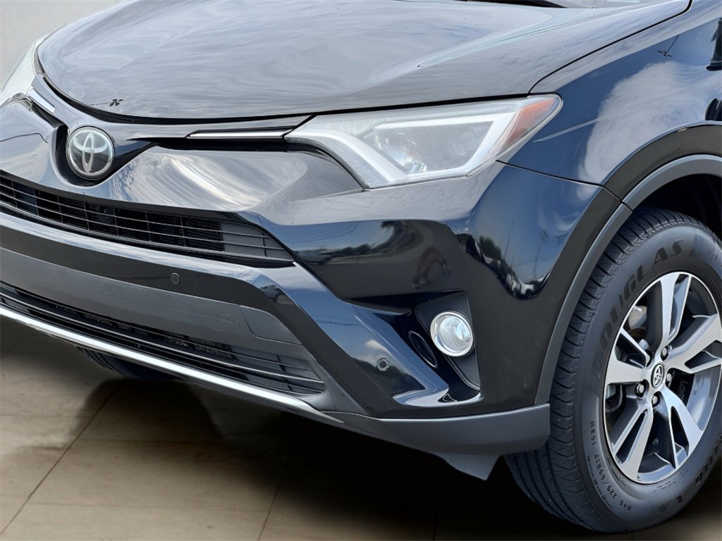 Used 2018 Toyota RAV4 XLE image 35