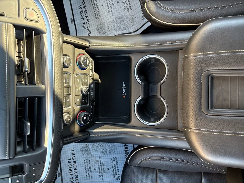 Used 2023 Chevrolet Suburban Premier image 38