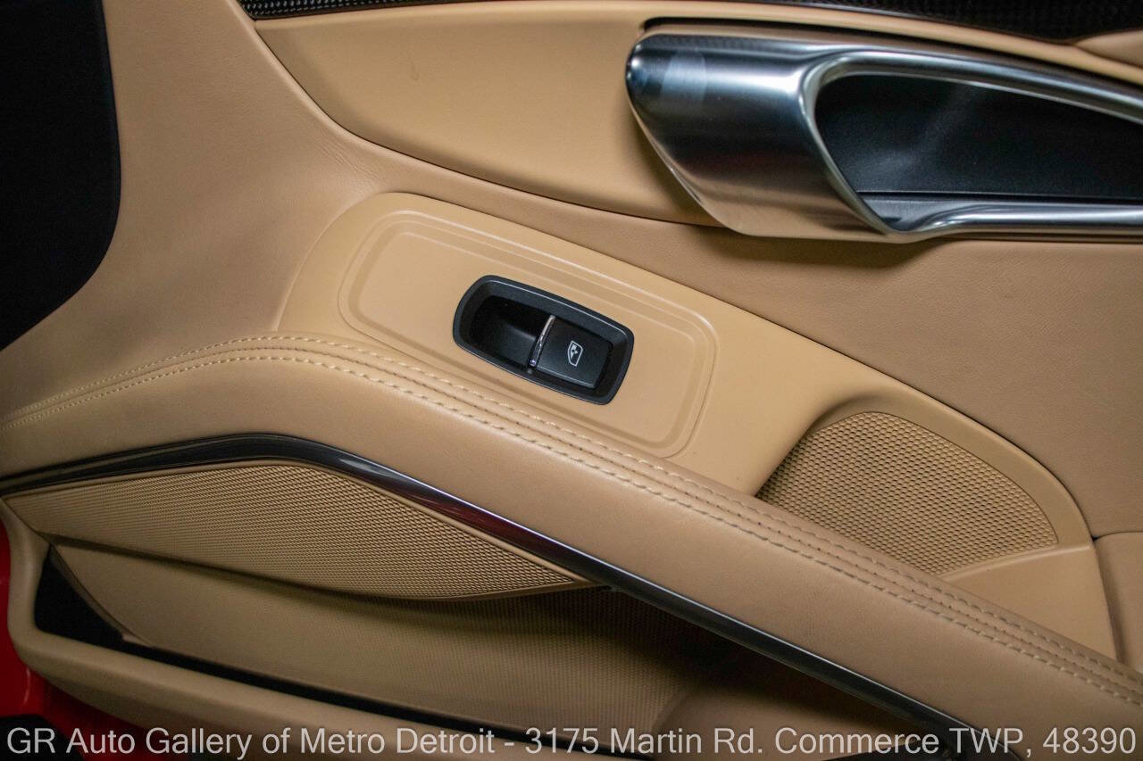 Used 2014 Porsche 911 Turbo S image 33