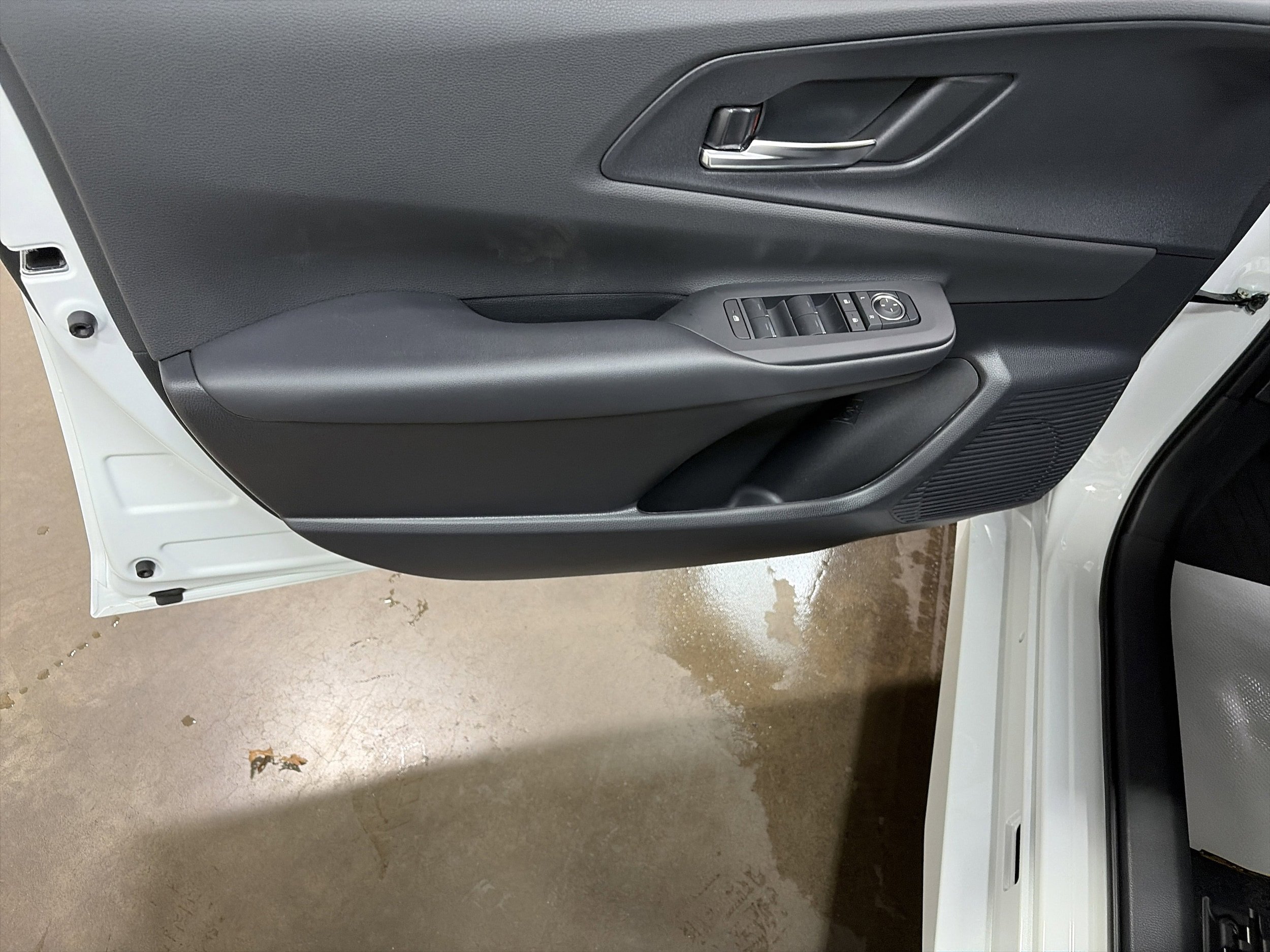 New 2026 Toyota Prius Plug-In Hybrid image 11