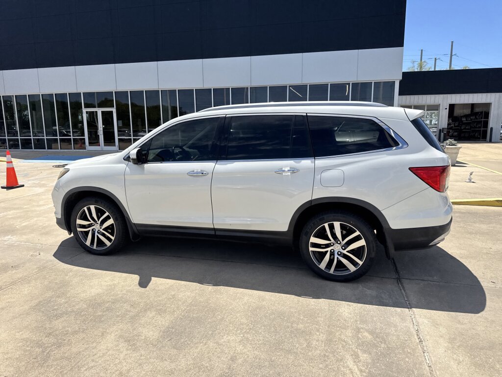 Used 2017 Honda Pilot Elite image 27