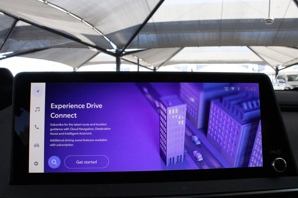 New 2026 Toyota Prius Plug-In Hybrid FWD image 33