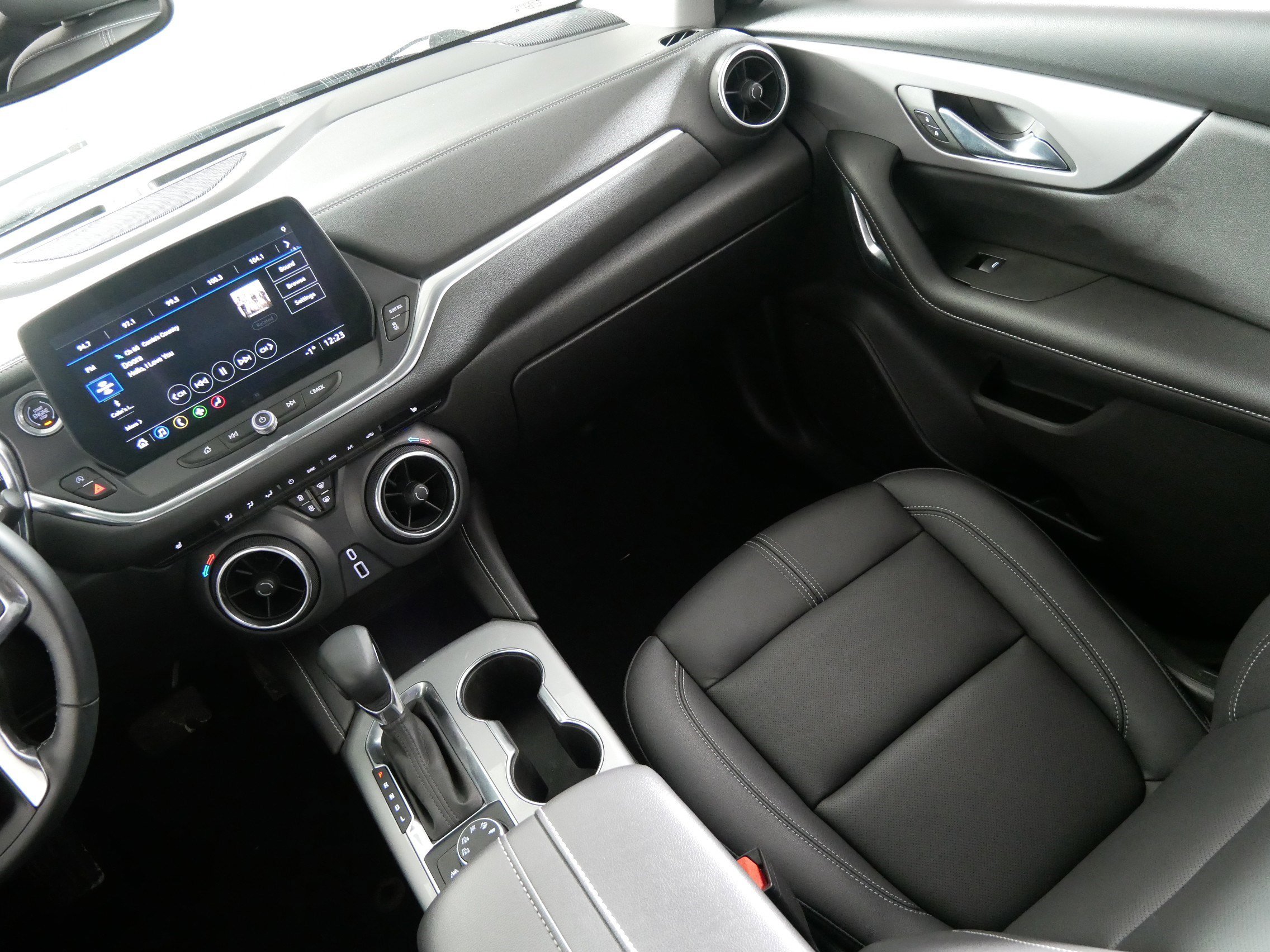 Used 2024 Chevrolet Blazer LT w/ LPO, Floor Liner Package image 11