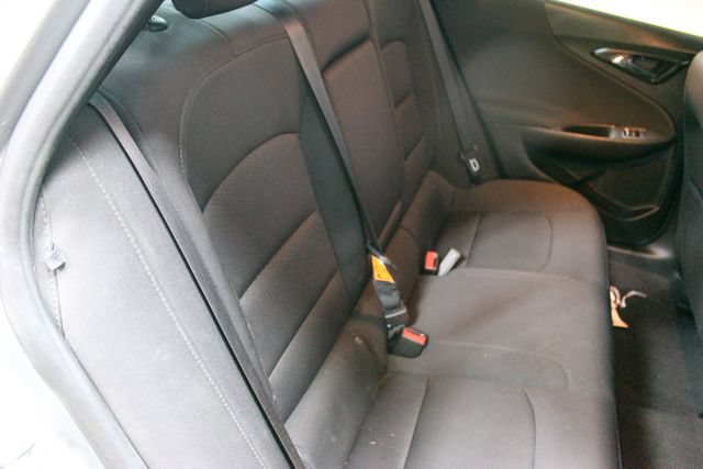 Used 2018 Chevrolet Malibu LT FWD image 9