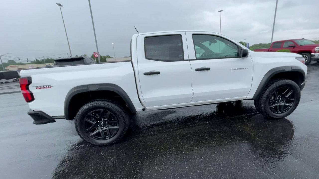 Certified 2024 Chevrolet Colorado Trail Boss w/ Advanced Trailering Package AWD/4WD image 8