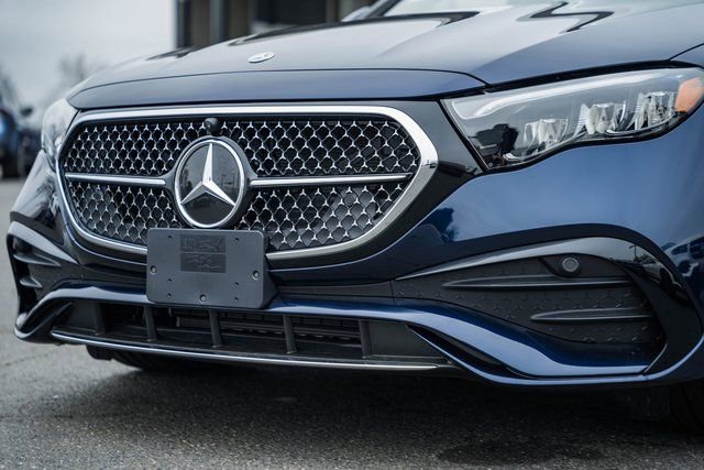 New 2026 Mercedes-Benz E 350 4MATIC Sedan image 14
