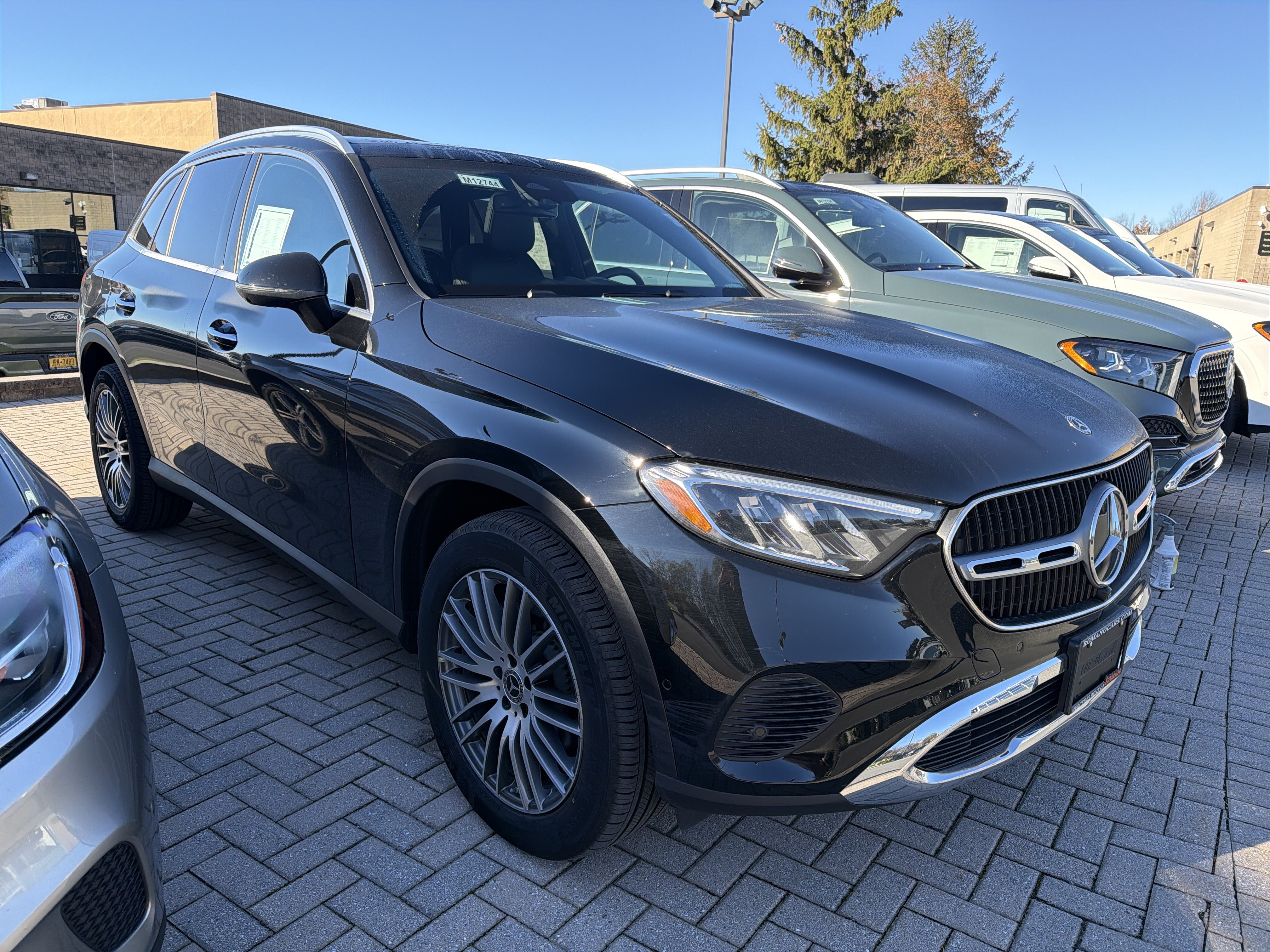 Used 2026 Mercedes-Benz GLC 300 4MATIC image 2