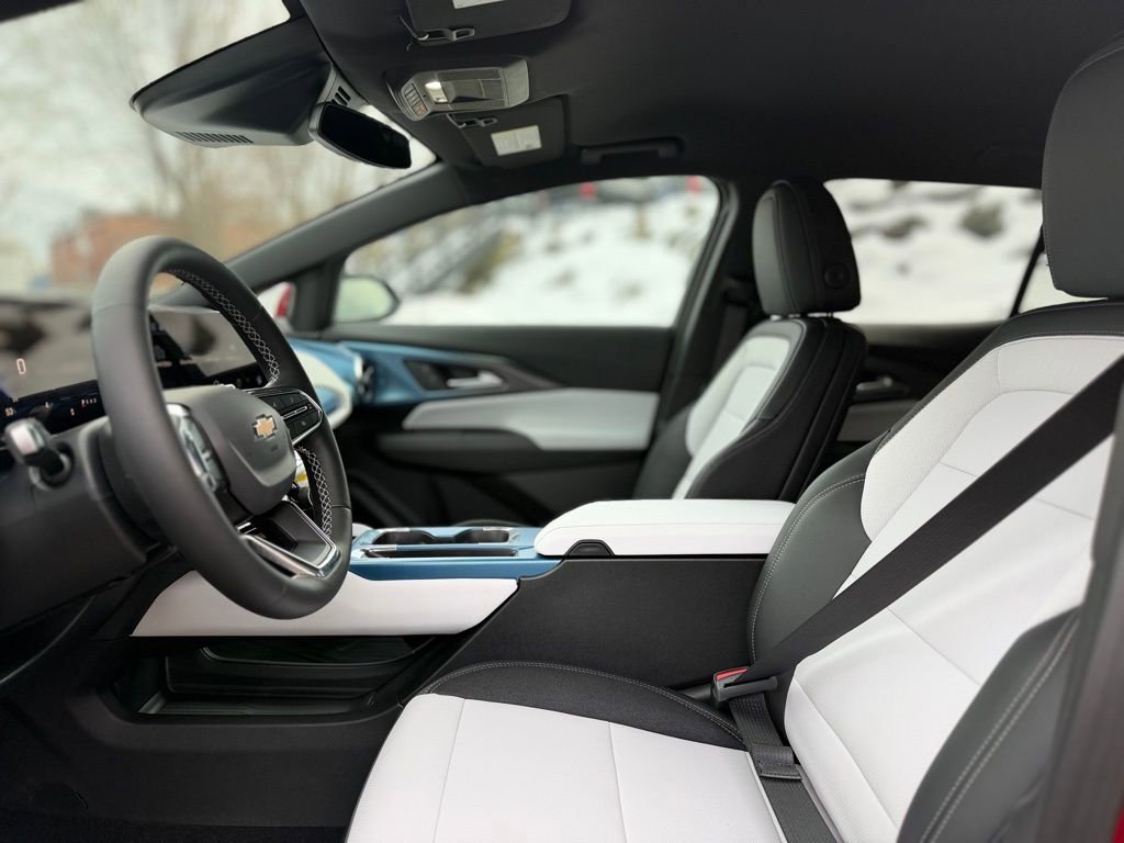 New 2026 Chevrolet Equinox EV LT image 14