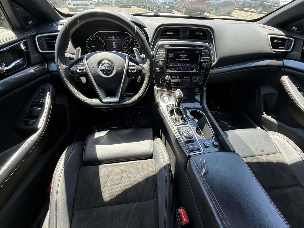 Used 2022 Nissan Maxima SR w/ Sport Mat Group FWD image 15