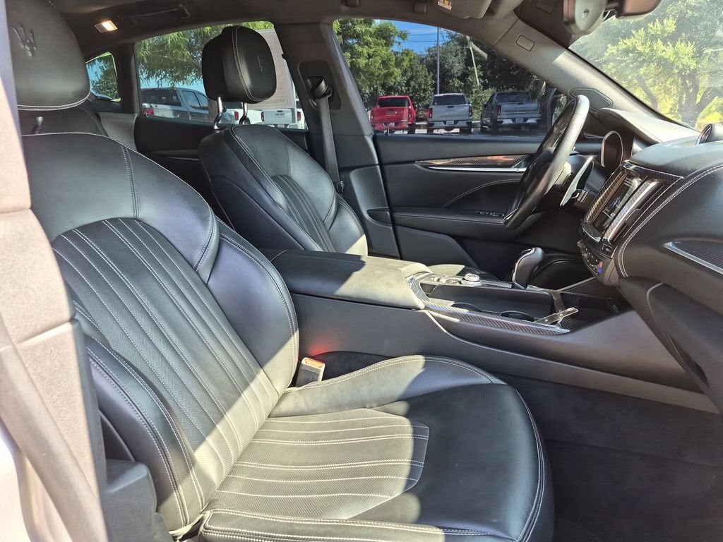 Used 2017 Maserati Levante S AWD/4WD image 37