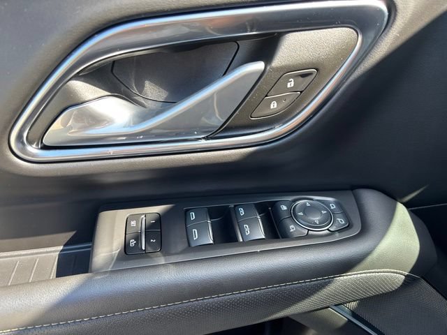 Used 2024 Chevrolet Suburban Premier w/ Advanced Technology Package AWD/4WD image 21