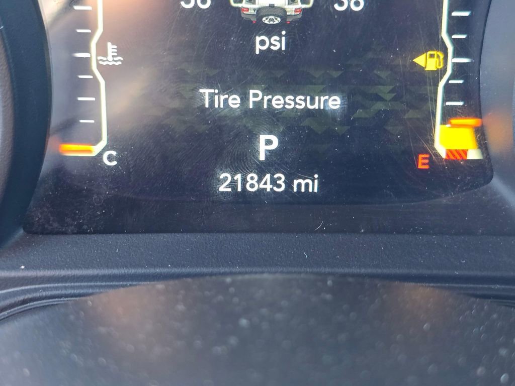 Used 2025 Jeep Wrangler Unlimited Rubicon image 25