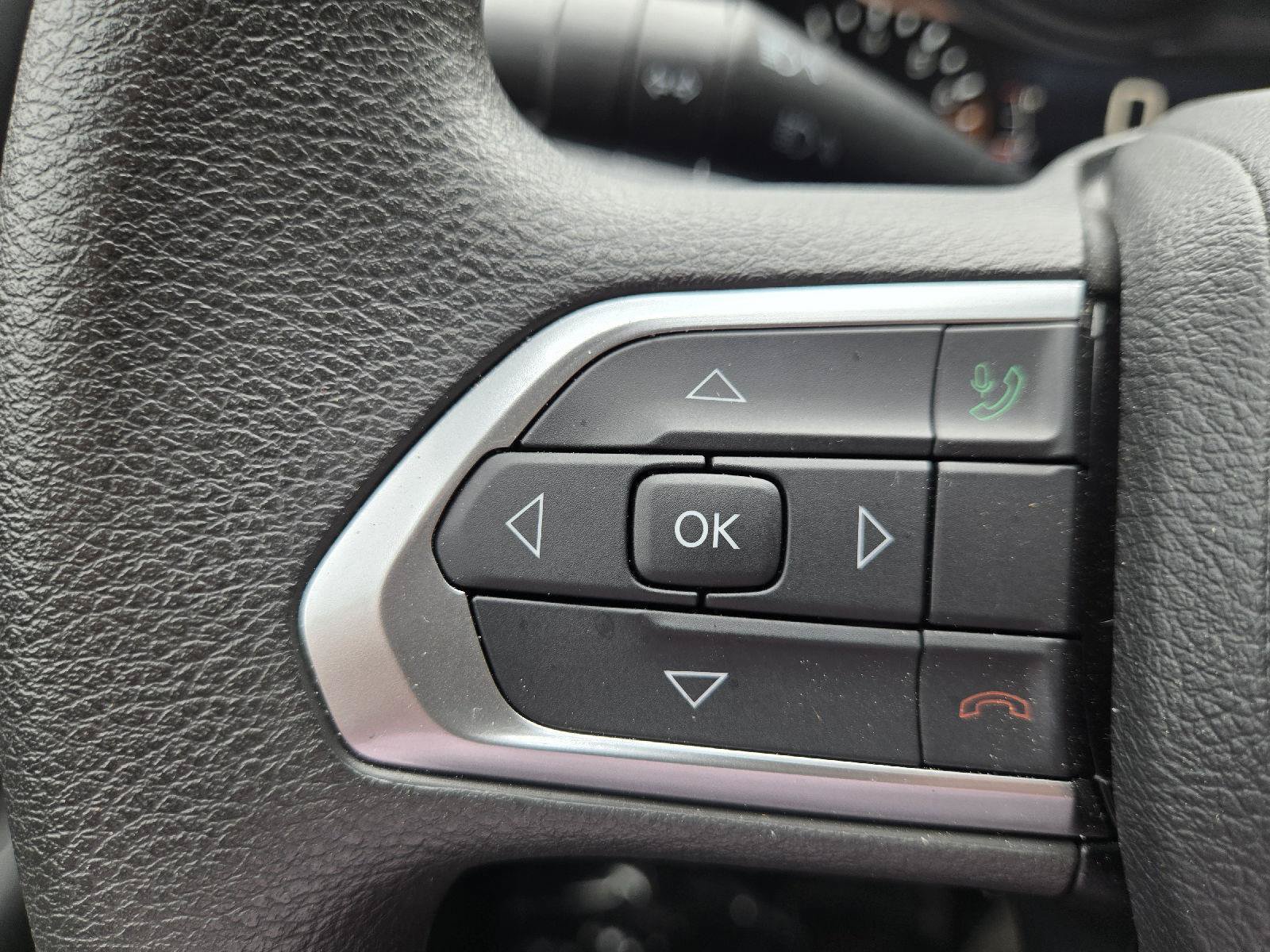 Used 2025 Jeep Compass Sport AWD/4WD image 32