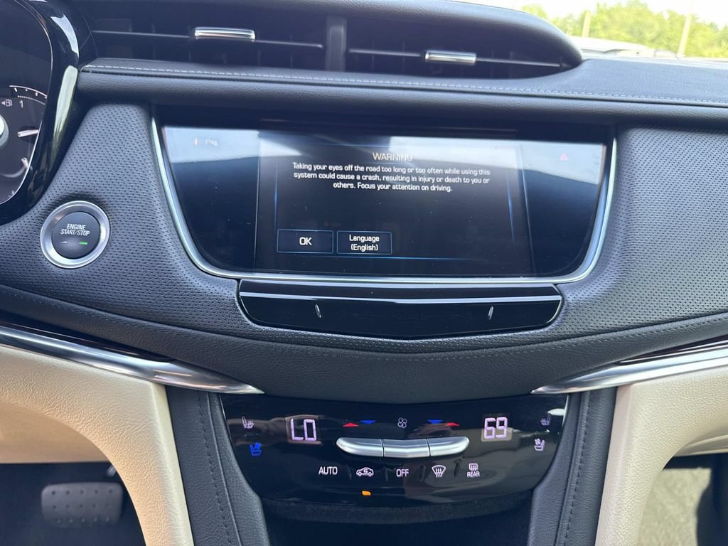 Used 2017 Cadillac XT5 Premium Luxury FWD image 23