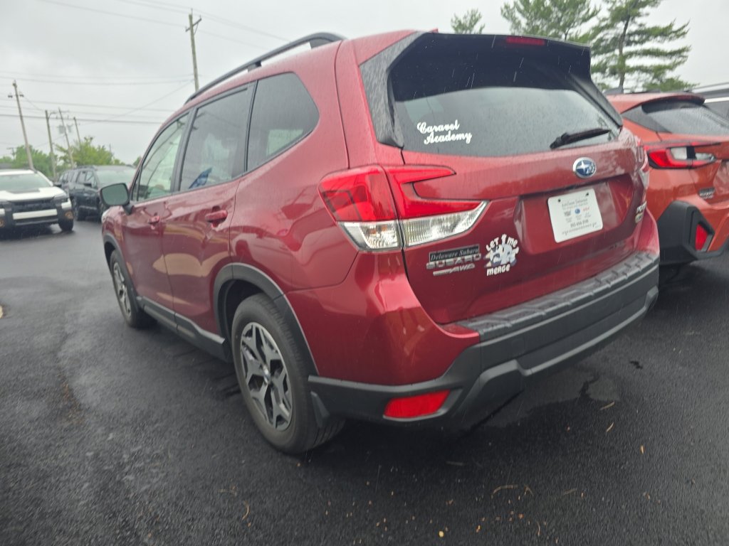 Used 2021 Subaru Forester Premium AWD/4WD image 4