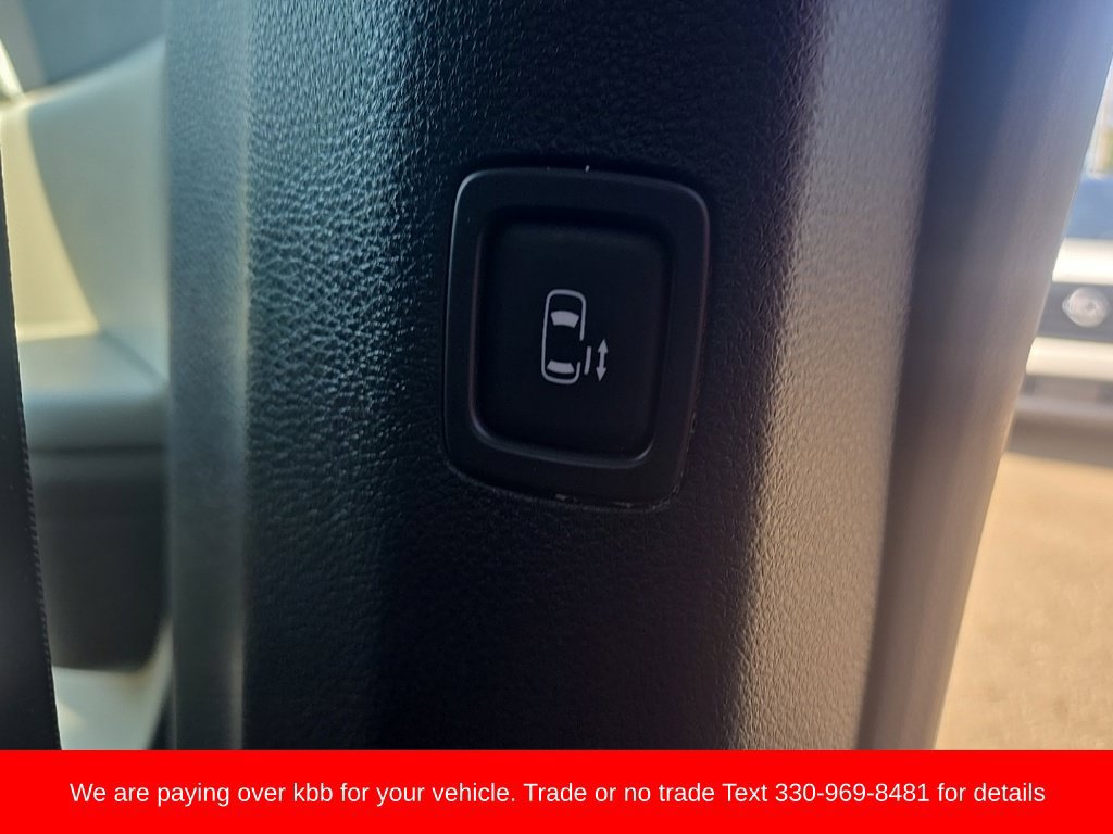 Used 2024 Kia Carnival LX FWD image 28