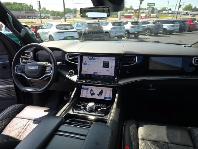 Used 2025 Jeep Grand Wagoneer L Series III w/ Rear Seat Video Group 1 AWD/4WD image 54