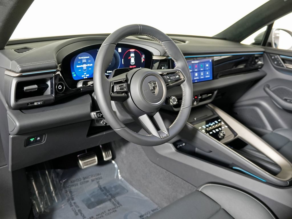 New 2026 Porsche Macan Turbo Electric image 4