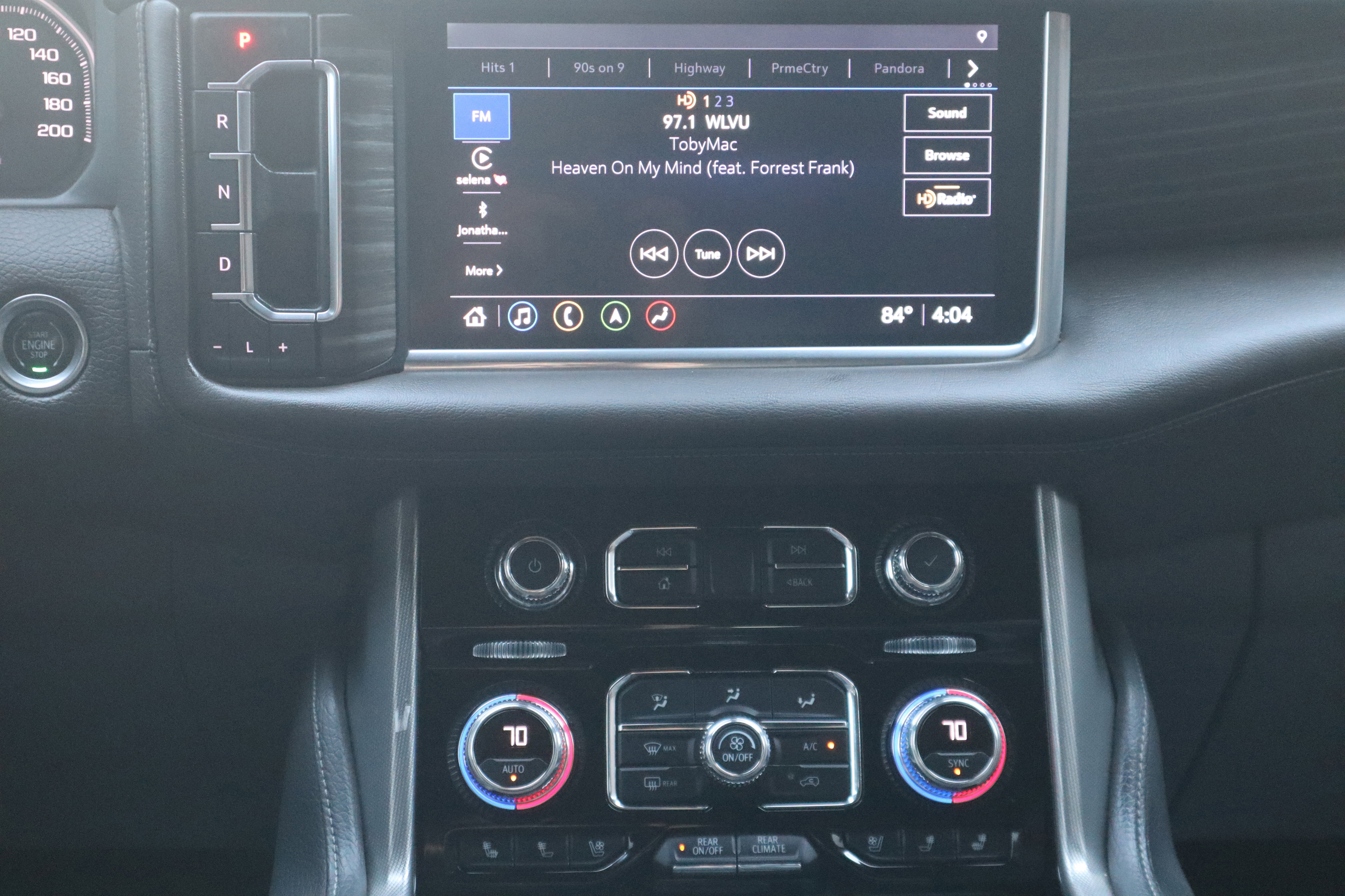 Used 2021 GMC Yukon Denali w/ Denali Premium Package image 13