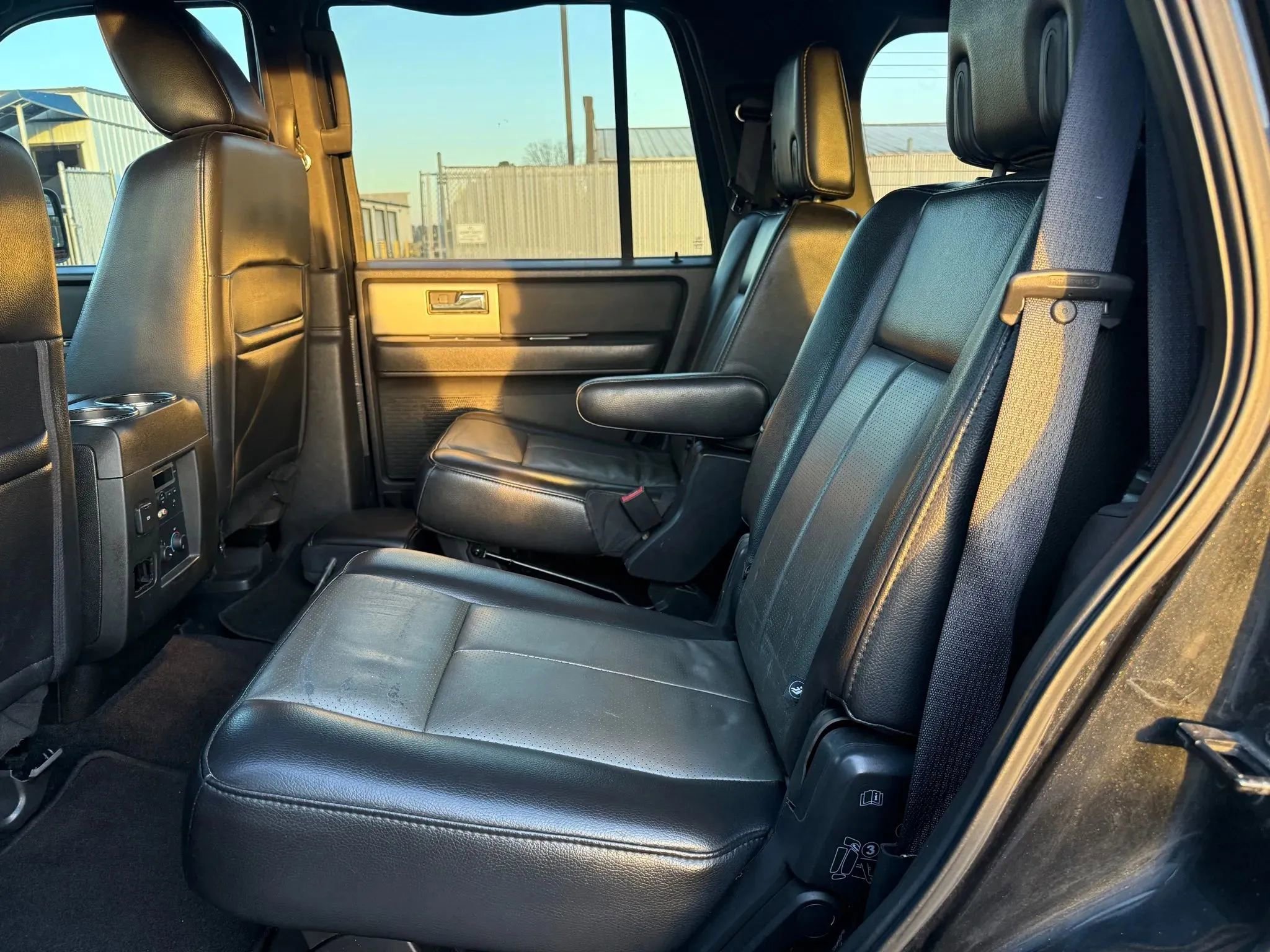 Used 2012 Ford Expedition XLT image 22