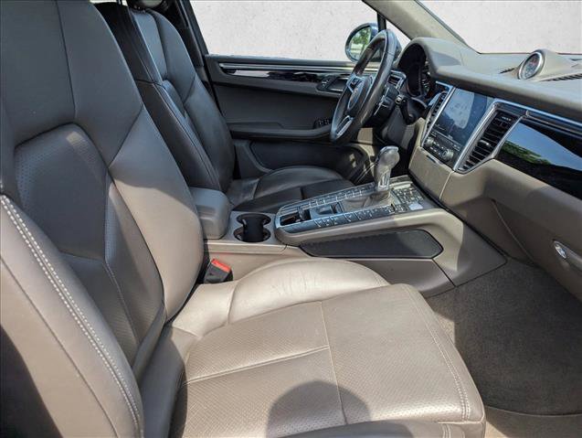Used 2018 Porsche Macan AWD/4WD image 28