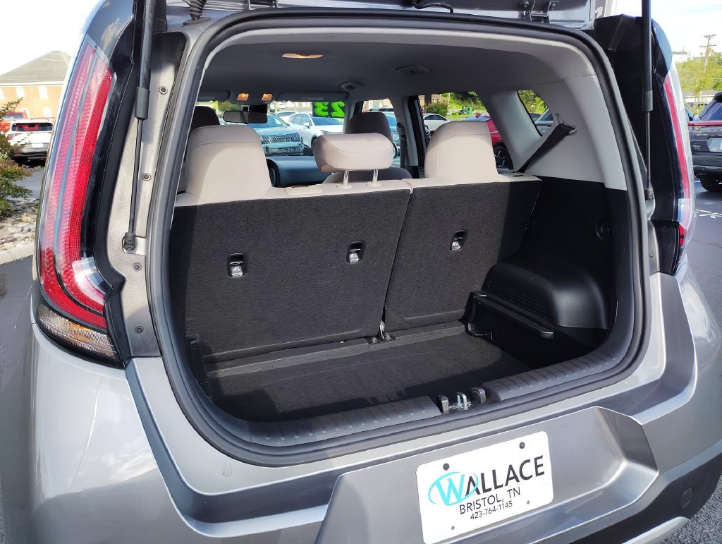 Certified 2023 Kia Soul LX w/ LX Technology Package FWD image 33