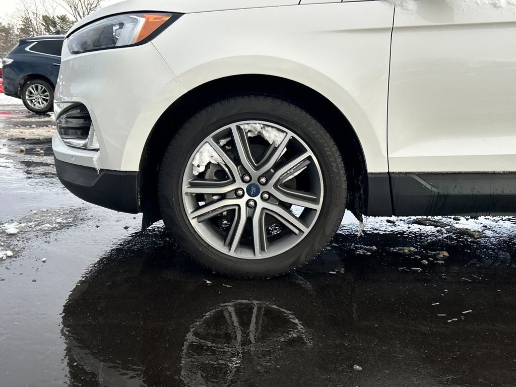 Used 2022 Ford Edge Titanium image 12