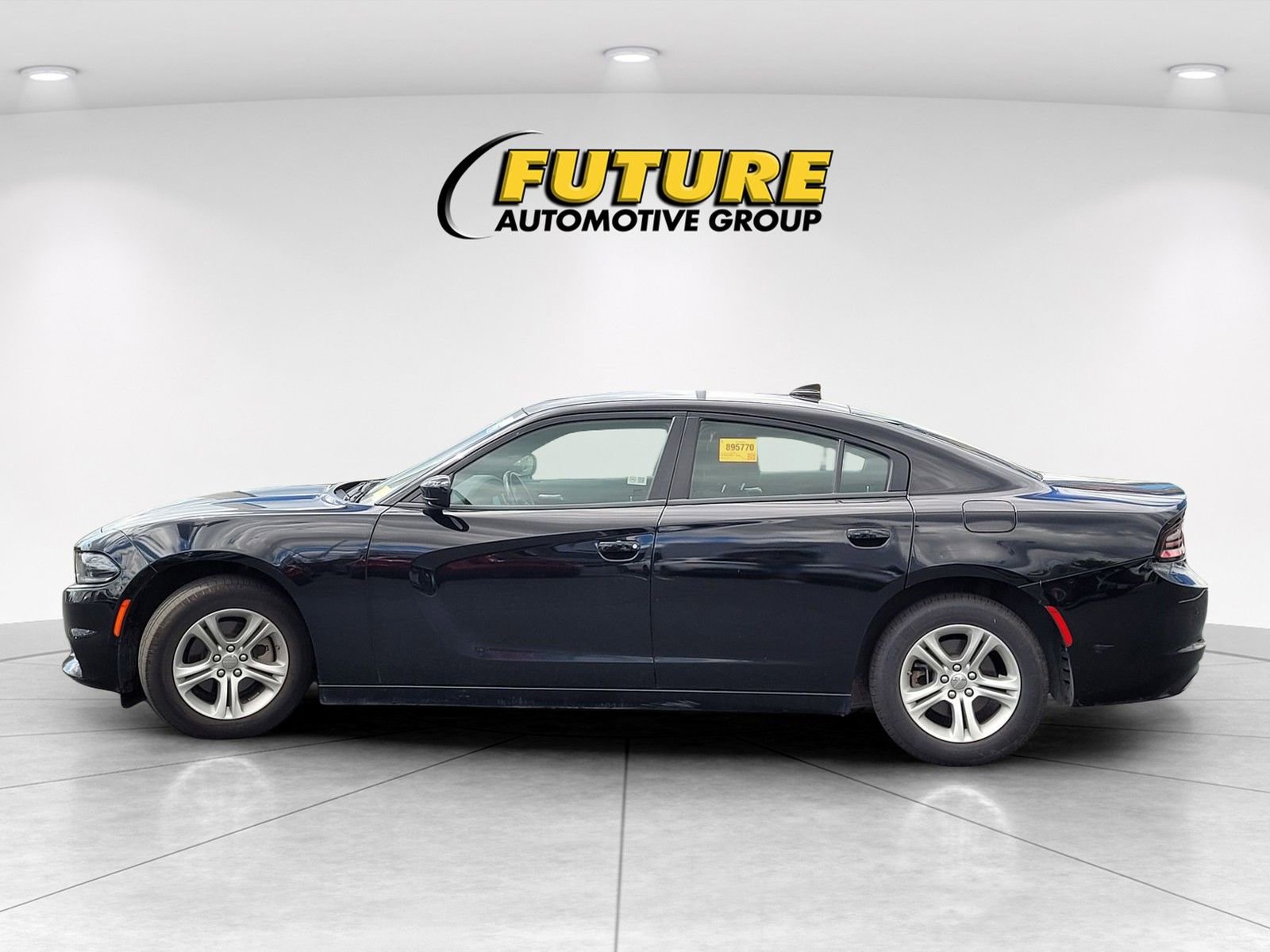 Used 2023 Dodge Charger SXT image 8