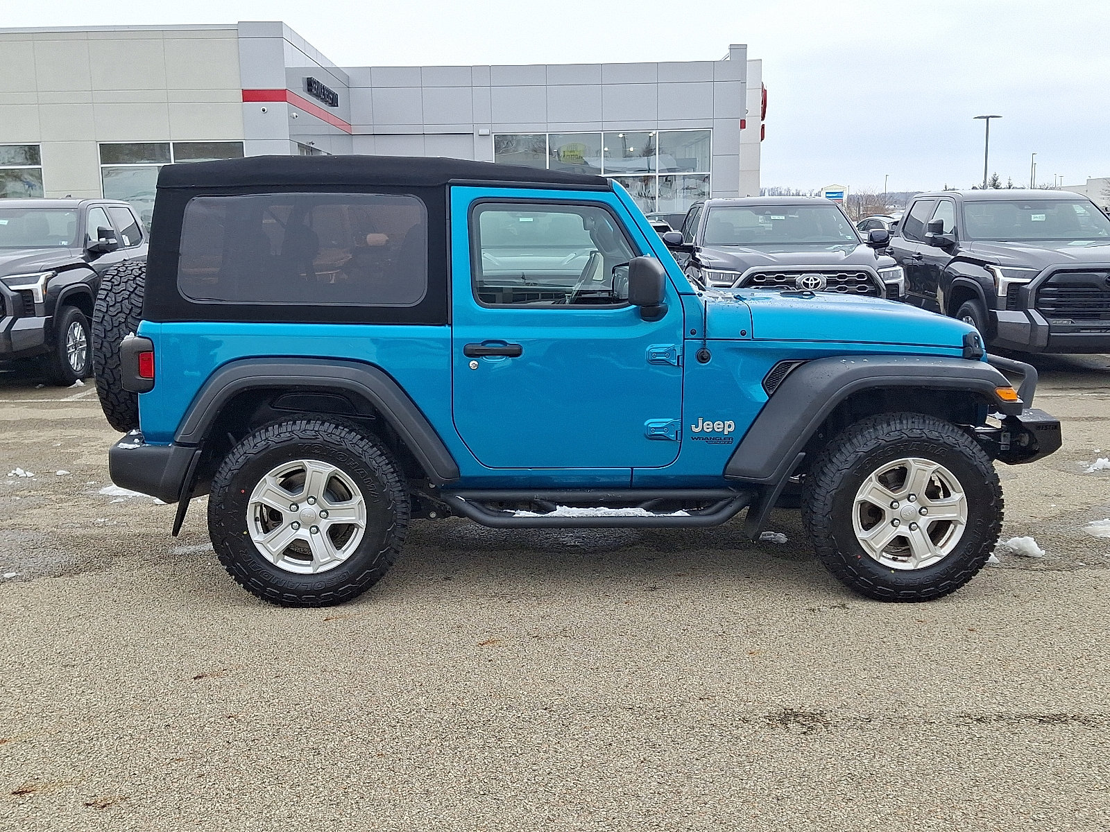 Used 2020 Jeep Wrangler Sport image 7