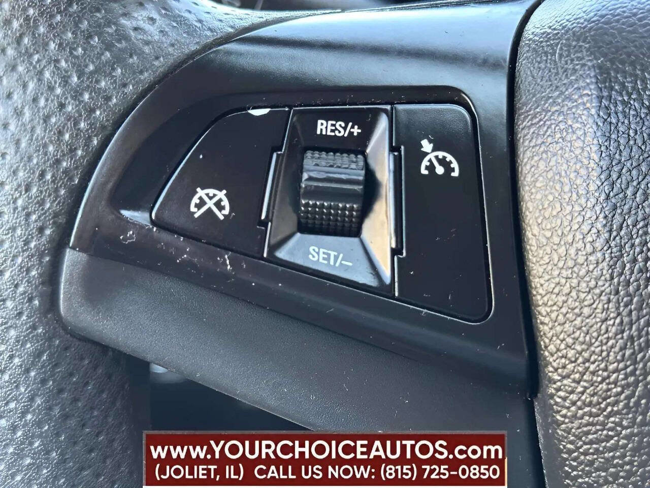 Used 2016 Chevrolet Cruze LT w/ Technology Package image 30