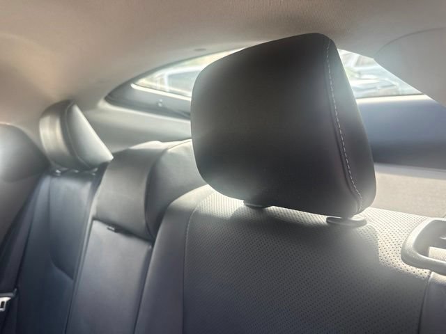 Used 2024 Toyota Prius XLE FWD image 8