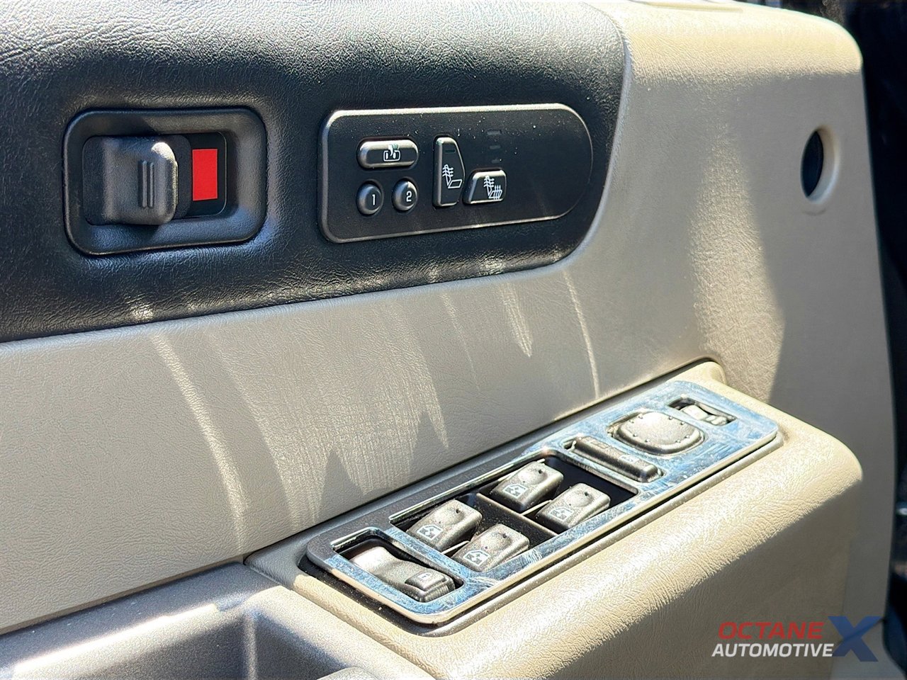 Used 2003 HUMMER H2 w/ Preferred Equipment Group image 15