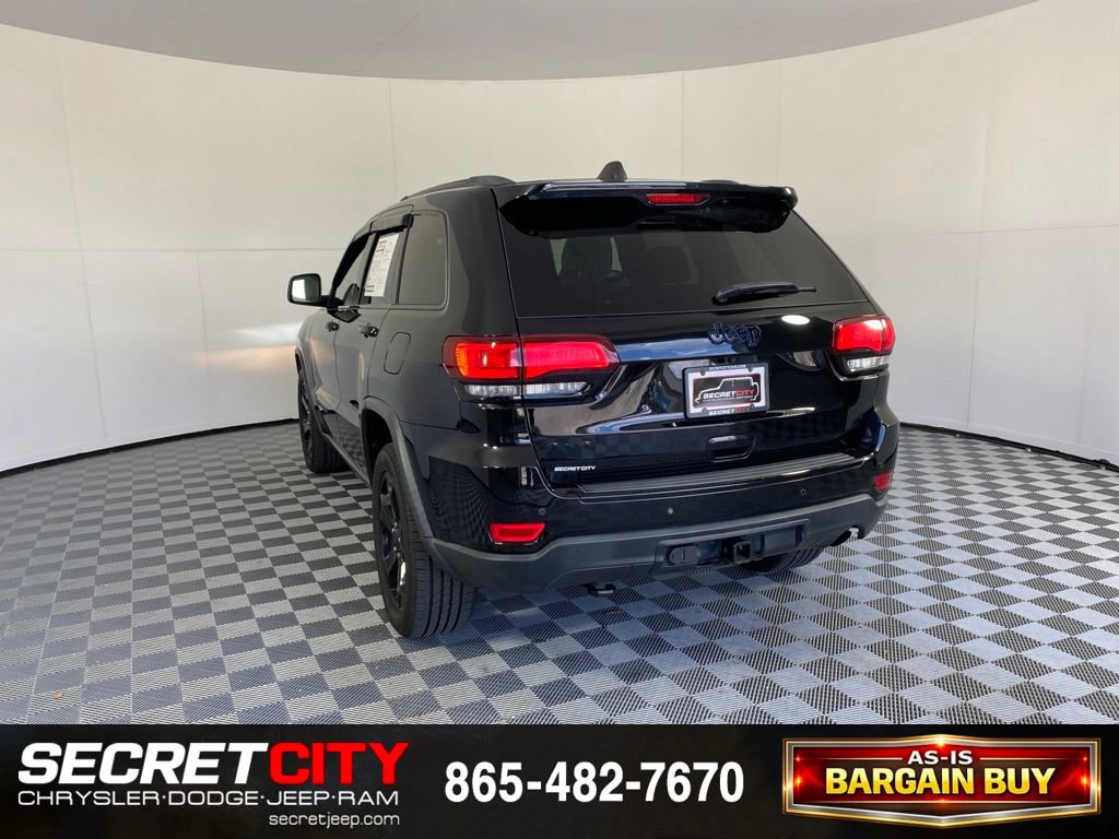 Used 2018 Jeep Grand Cherokee Laredo AWD/4WD image 5