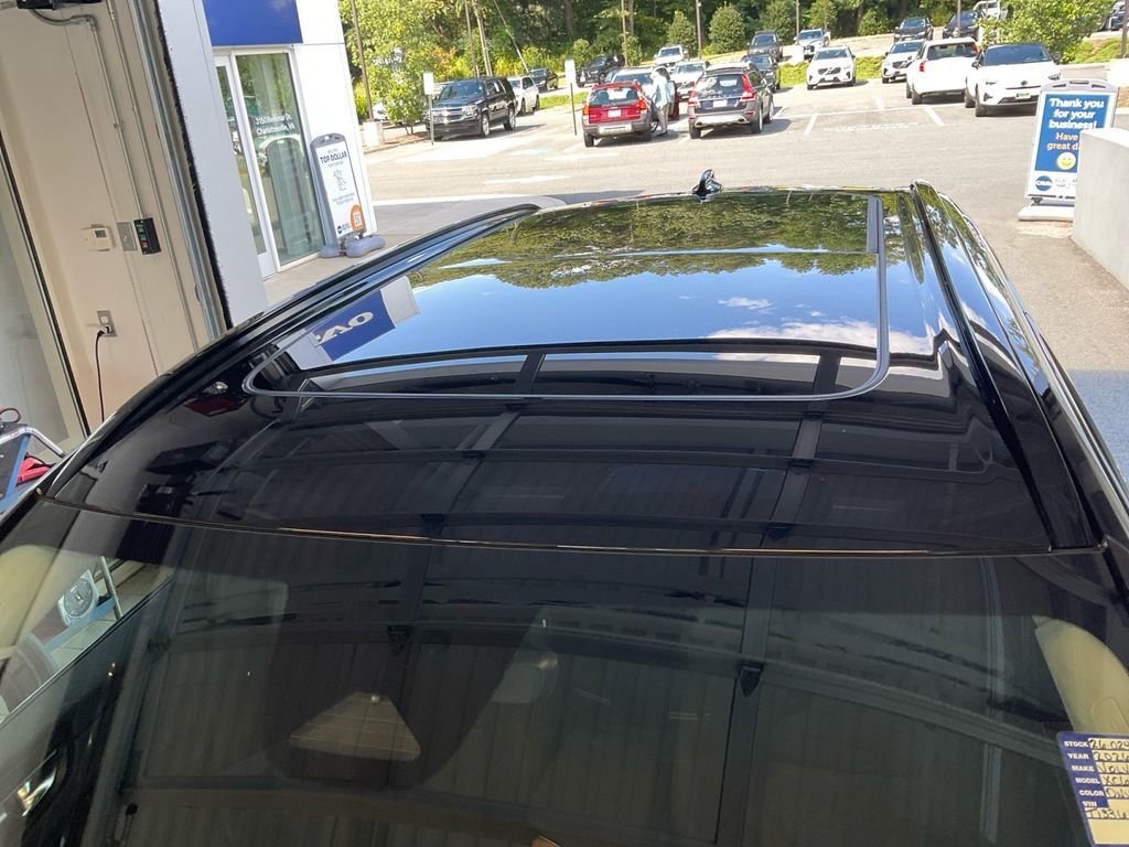 New 2026 Volvo XC60 B5 Plus w/ Protection Package Premier image 17